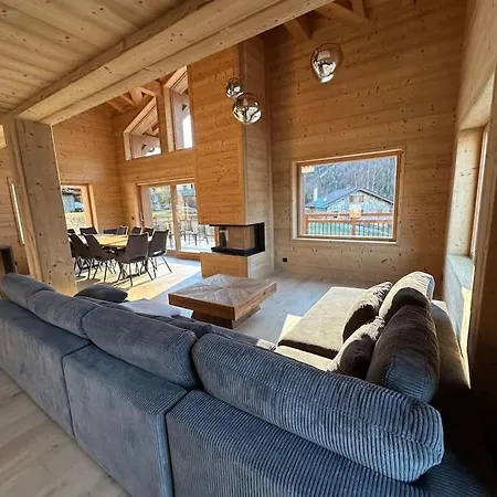 12p Chalet